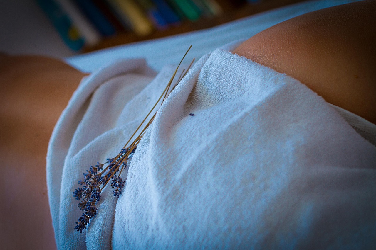 Palper-rouler : est-ce vraiment efficace contre la cellulite ?