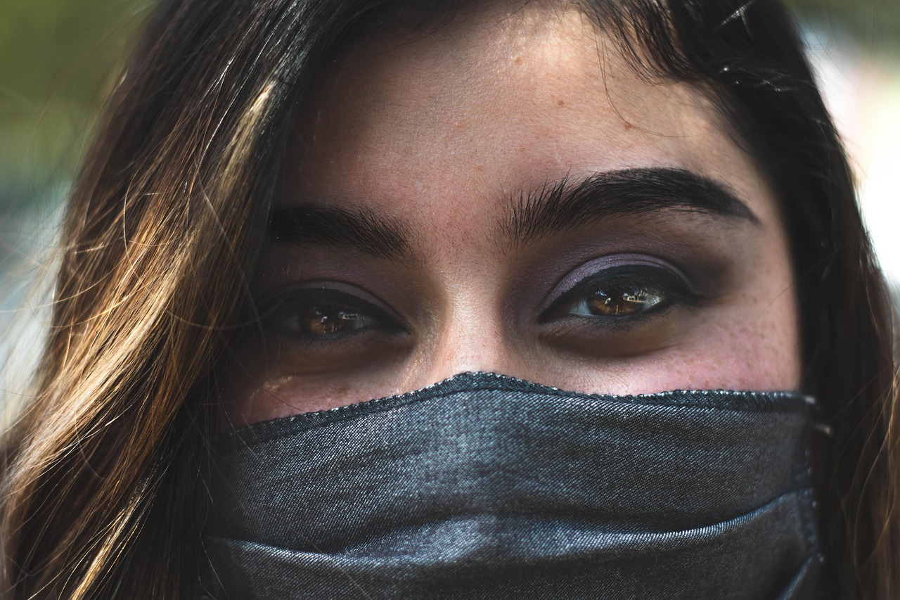 Comment bien entretenir ses sourcils ?